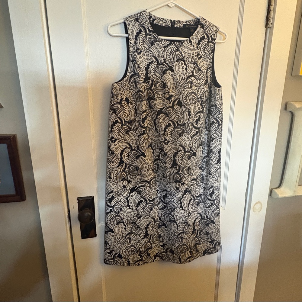 NWT Brooks Brothers Sheath Dress Black White Size 6 Paisley Print